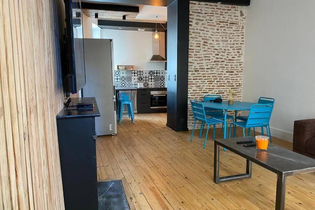 60 M2 Au Coeur Du Centre Ville Каор Экстерьер фото