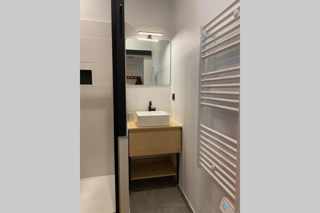 60 M2 Au Coeur Du Centre Ville Каор Экстерьер фото